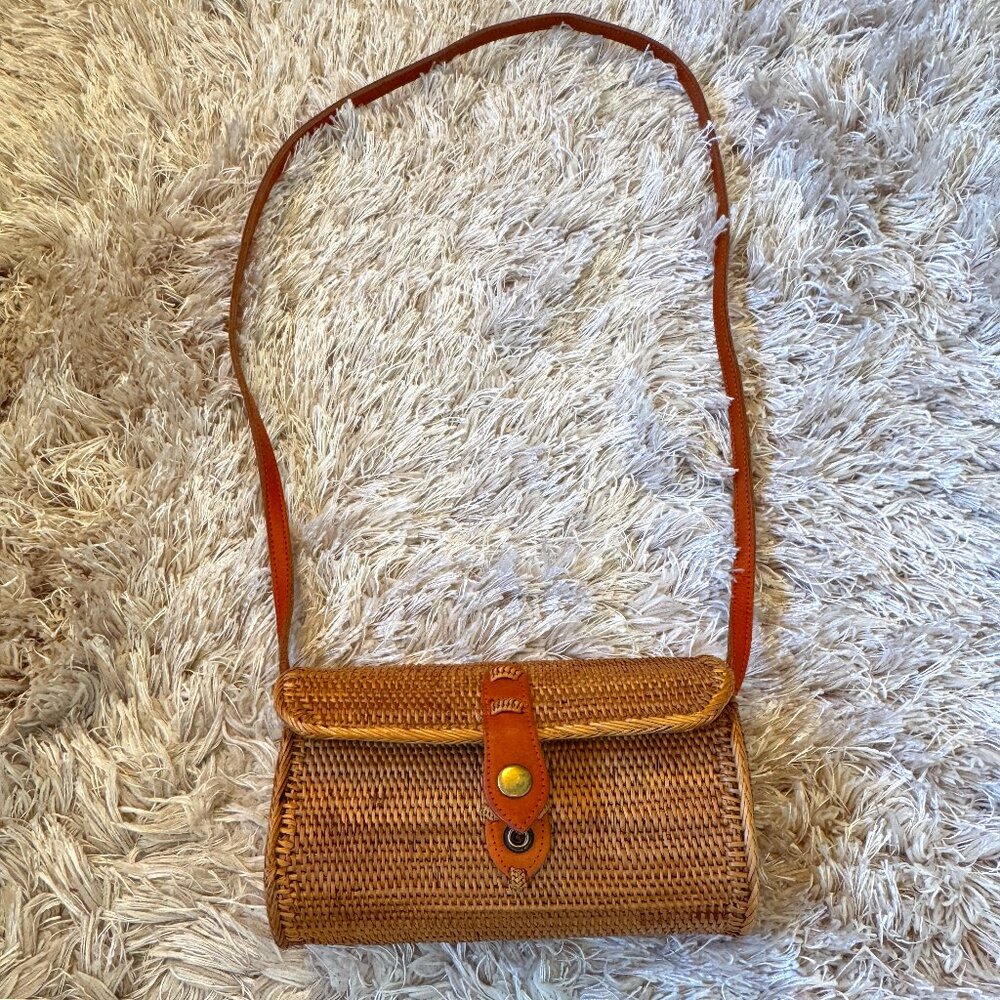 Basket purse crossbody